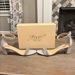 Jewel Badgley Mischka‎ James Silver Glitter Sandals Size 9.5 NIB